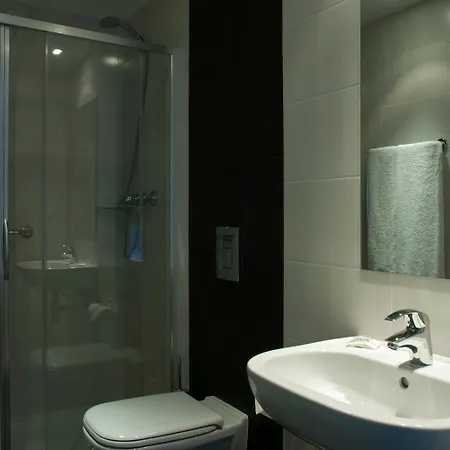 Hotel Genesis