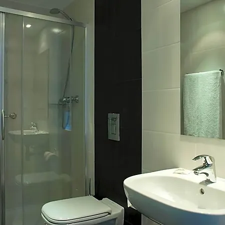 Hotel Genesis 3*