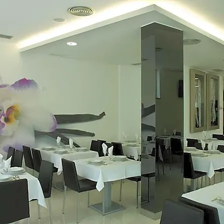 Hotel Genesis 3*