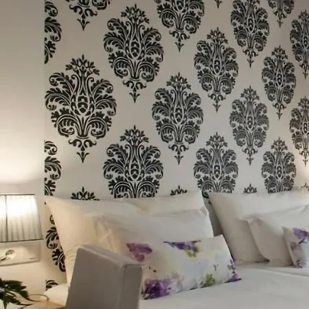Hotel Genesis